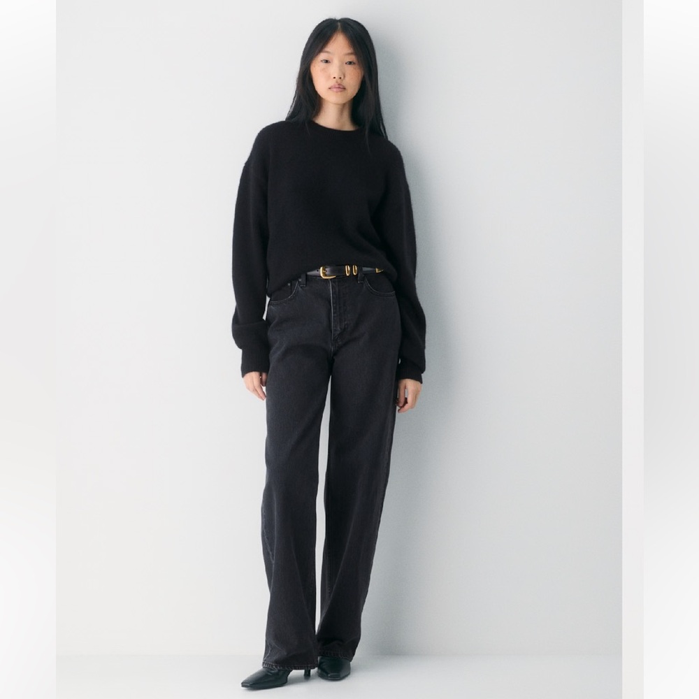 Aritzia Essential Cashmere Relic Sweater NWT
